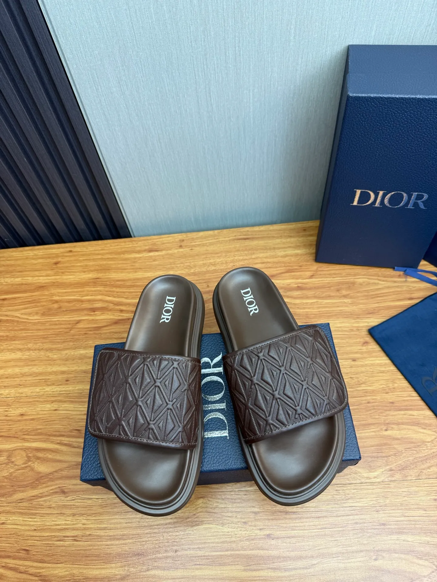 Men's shoes 280💰 Dior. Men's slippers🩴Official website 1:1 production 38-45 yards 45 46 🉑️Customized original material shipped✅
